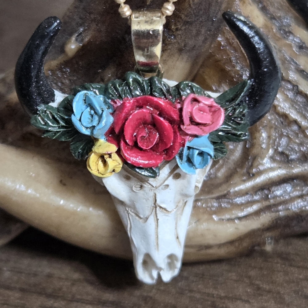 Floral Skull Pendant Necklace Approx 18" Gold Tone Chain